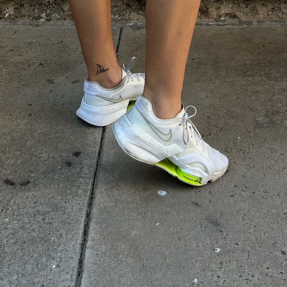 Men’s workout shoe - Picture 6 of 7